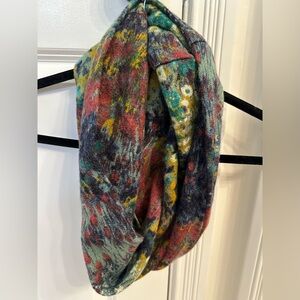 Anthropologie Madison 88 Korea multicolor snood scarf 
Excellent!